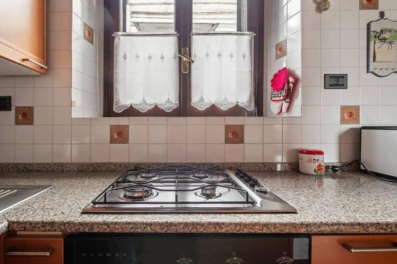 Hostme Colosseum Apartment Rome Buitenkant foto